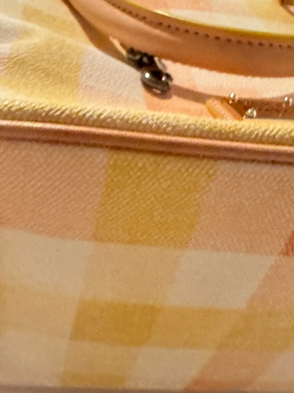 Dooney & Bourke..Women’s Checked Satchel Bag in Peach and Yellow NWOT - Picture 12 of 12